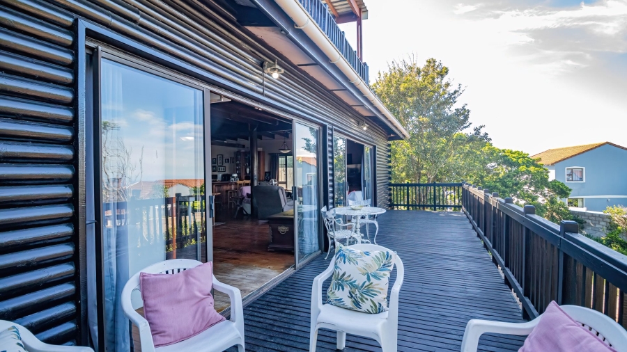 5 Bedroom Property for Sale in Lovemore Park Eastern Cape